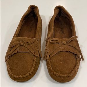 EUC Minnetonka moccasin style shoe